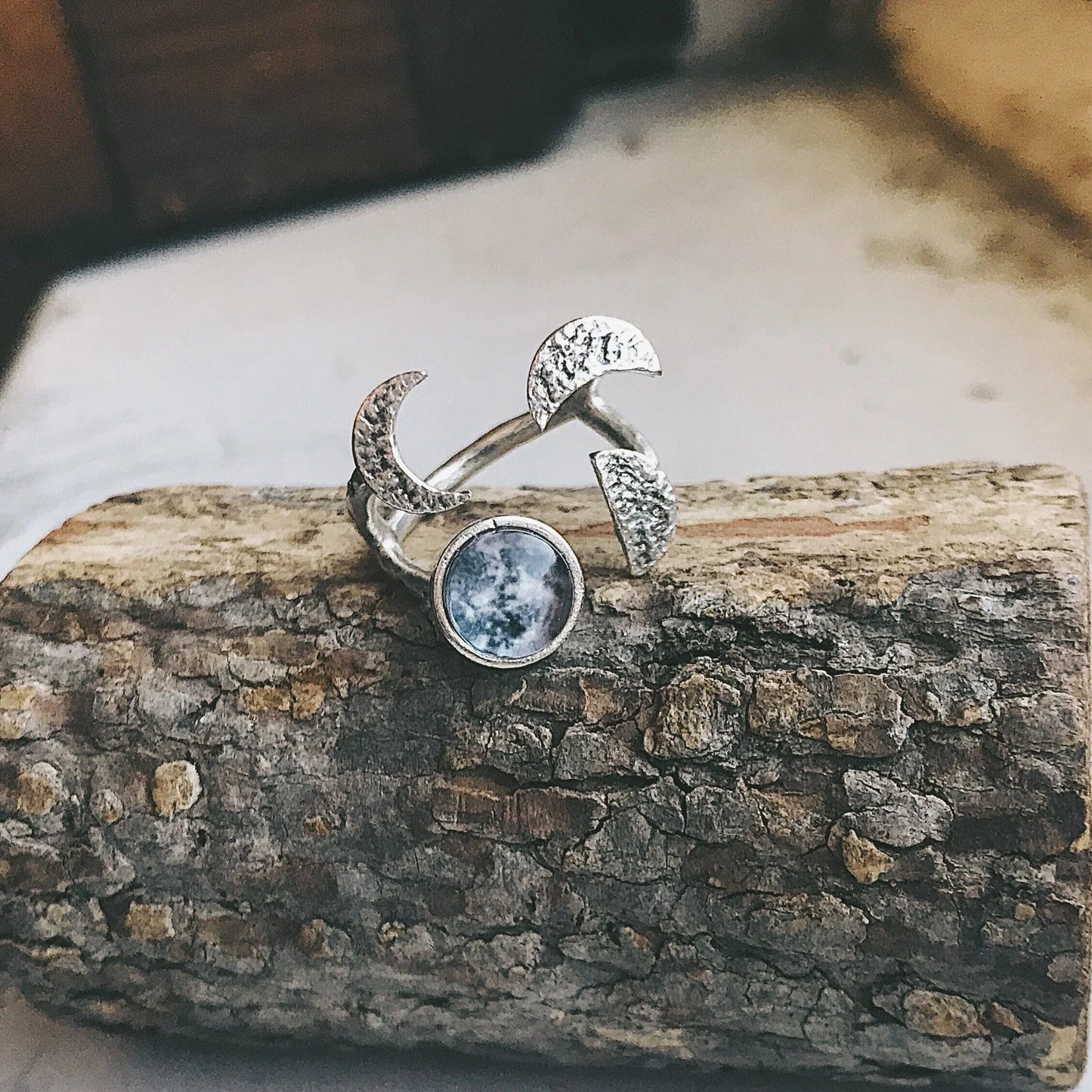Moon Phase Sculpture Ring - minbolu -