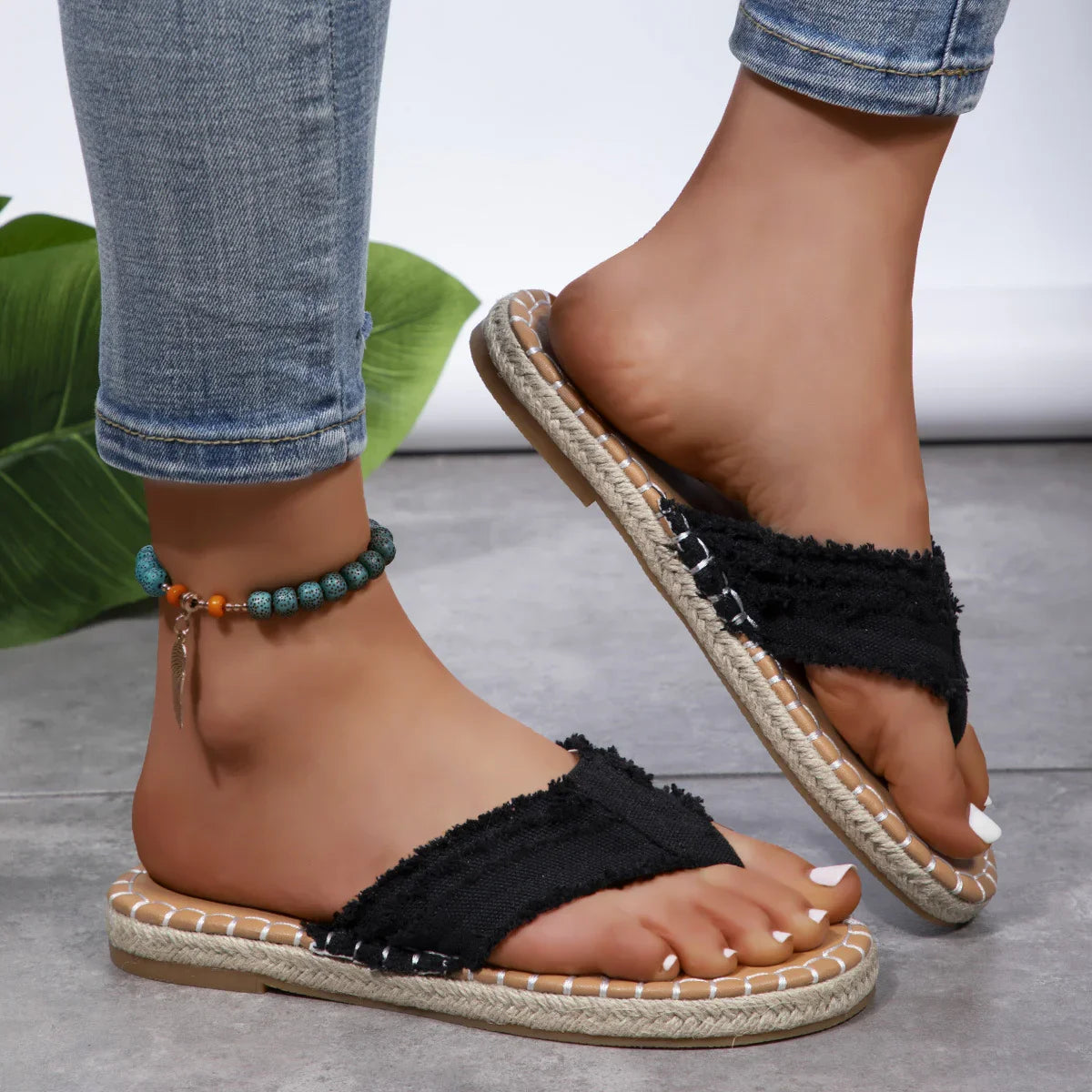 Raw Hem Toe Post Sandals - Summer Chic: Black - minbolu -