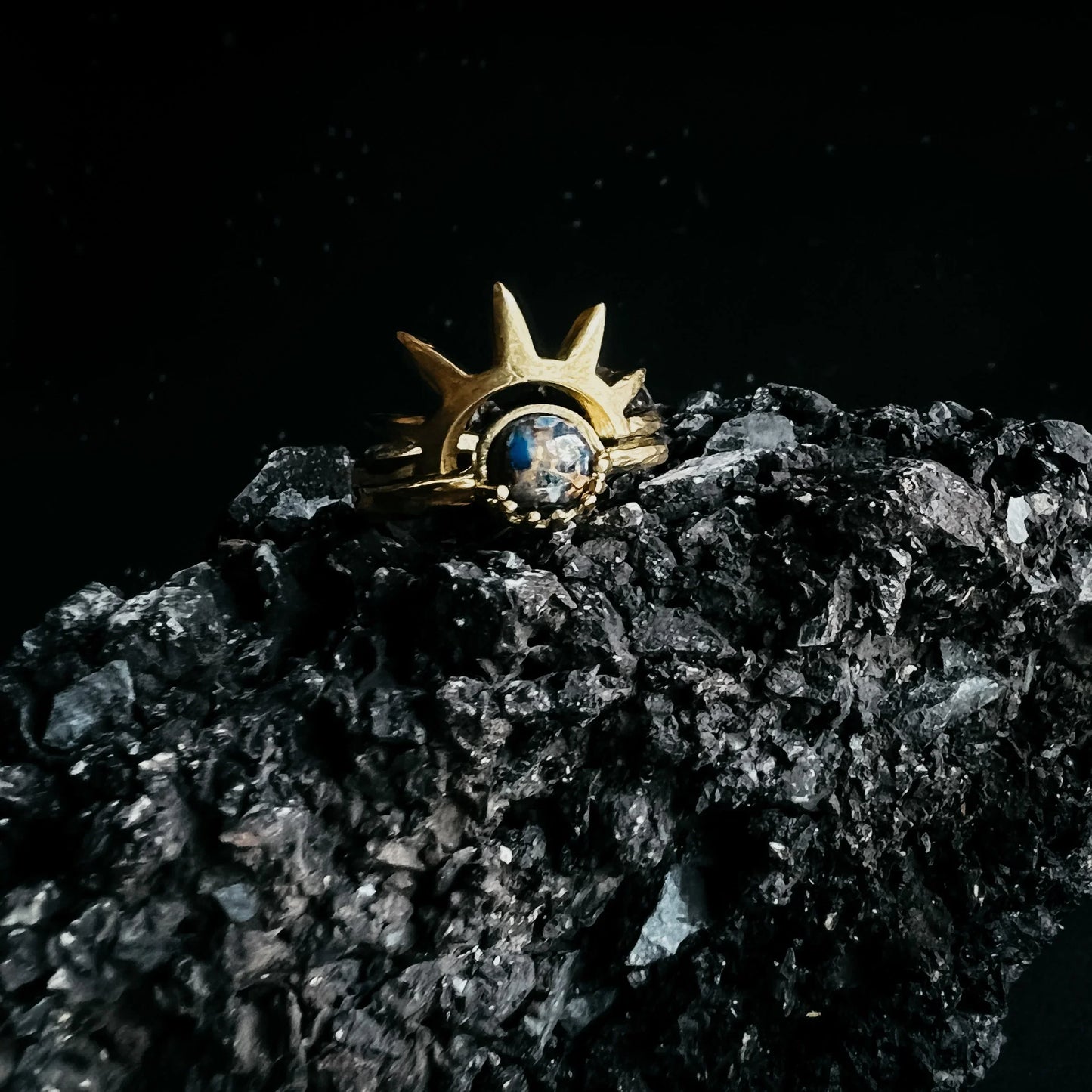 Dark Before the Dawn Sunburst Ring with Copper Lapis Lazuli - minbolu -