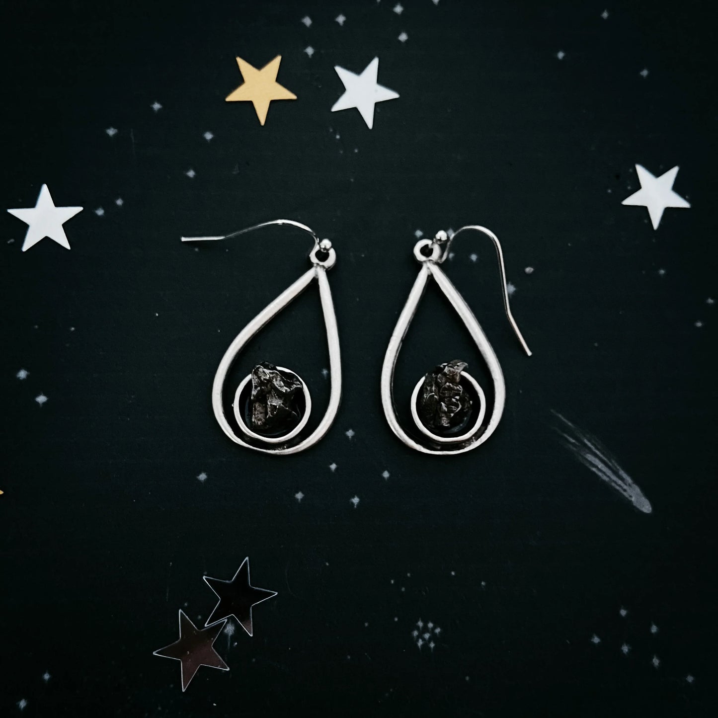 Teardrop Earrings with Raw Meteorite - minbolu -