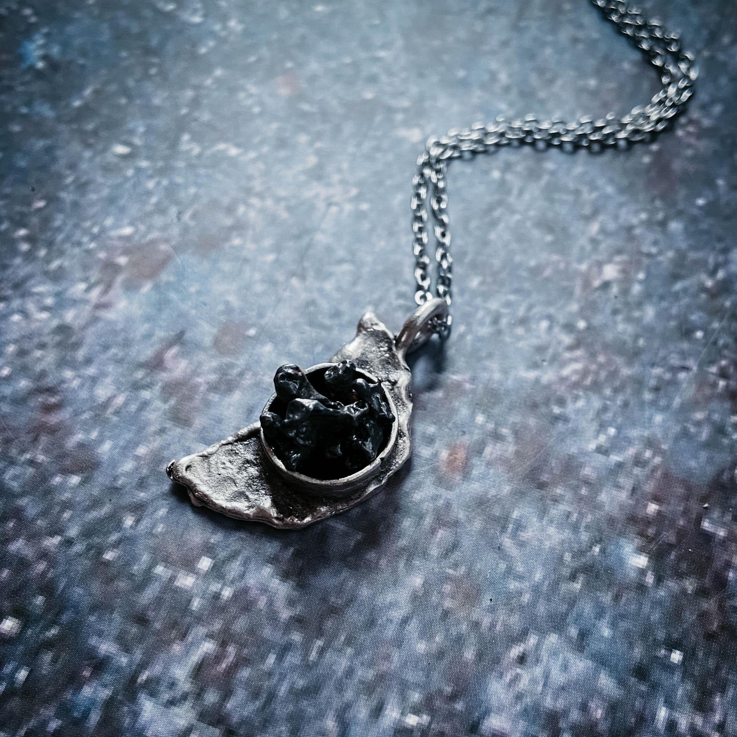 Crescent Moon Necklace with Authentic Meteorite - minbolu -