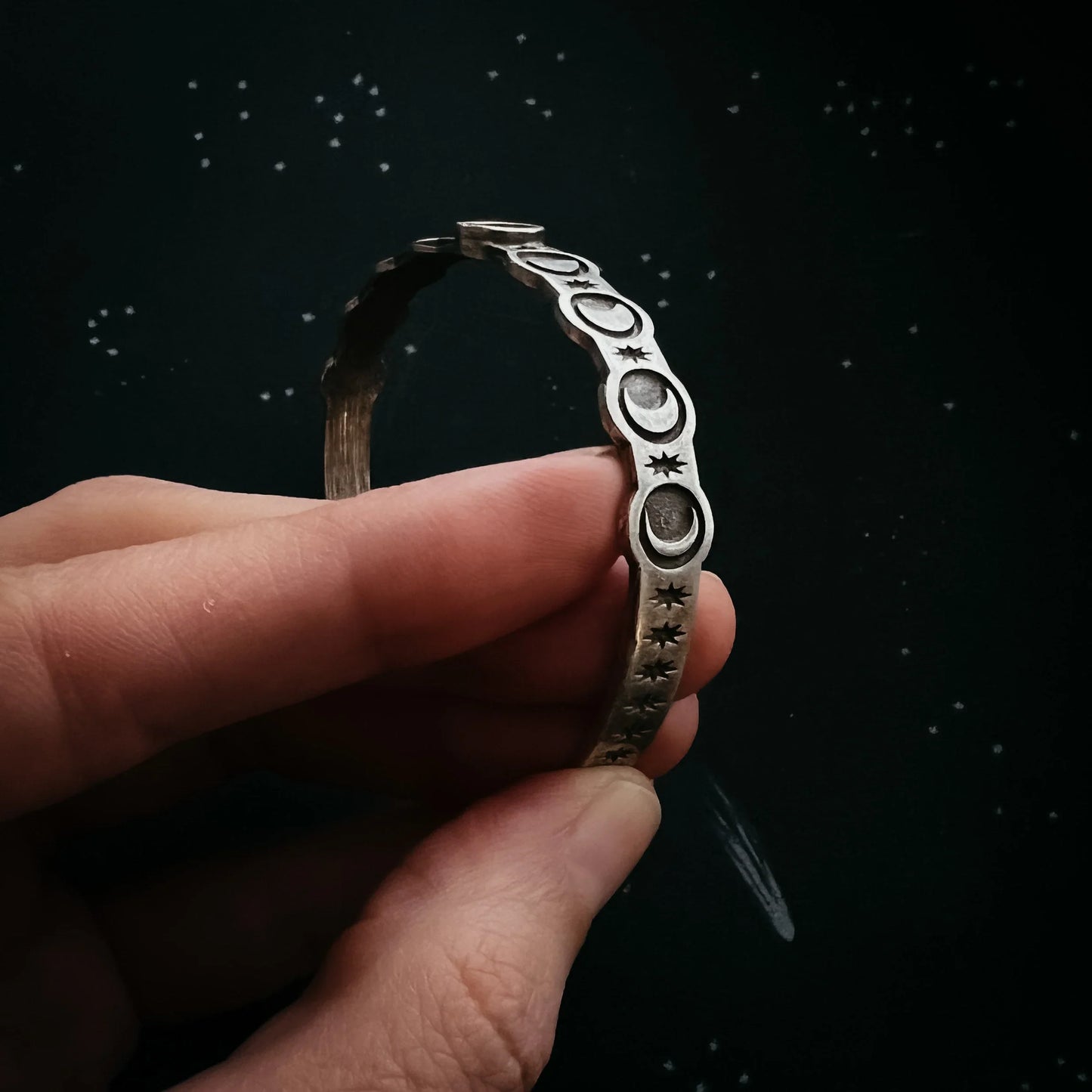 Moon Goddess Bracelet with Rainbow Moonstone - minbolu -