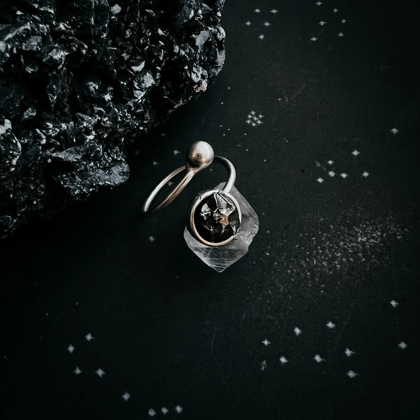 Round Wrap Ring with Authentic Raw Meteorite - minbolu -