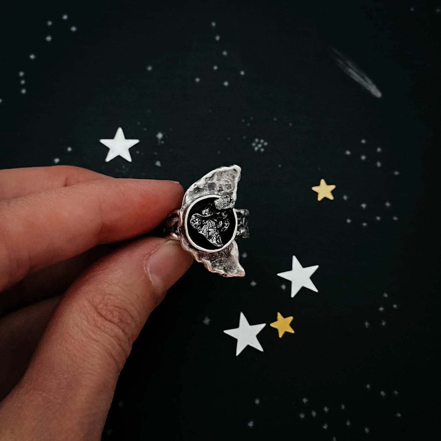 Crescent Moon Ring with Authentic Meteorite - minbolu -