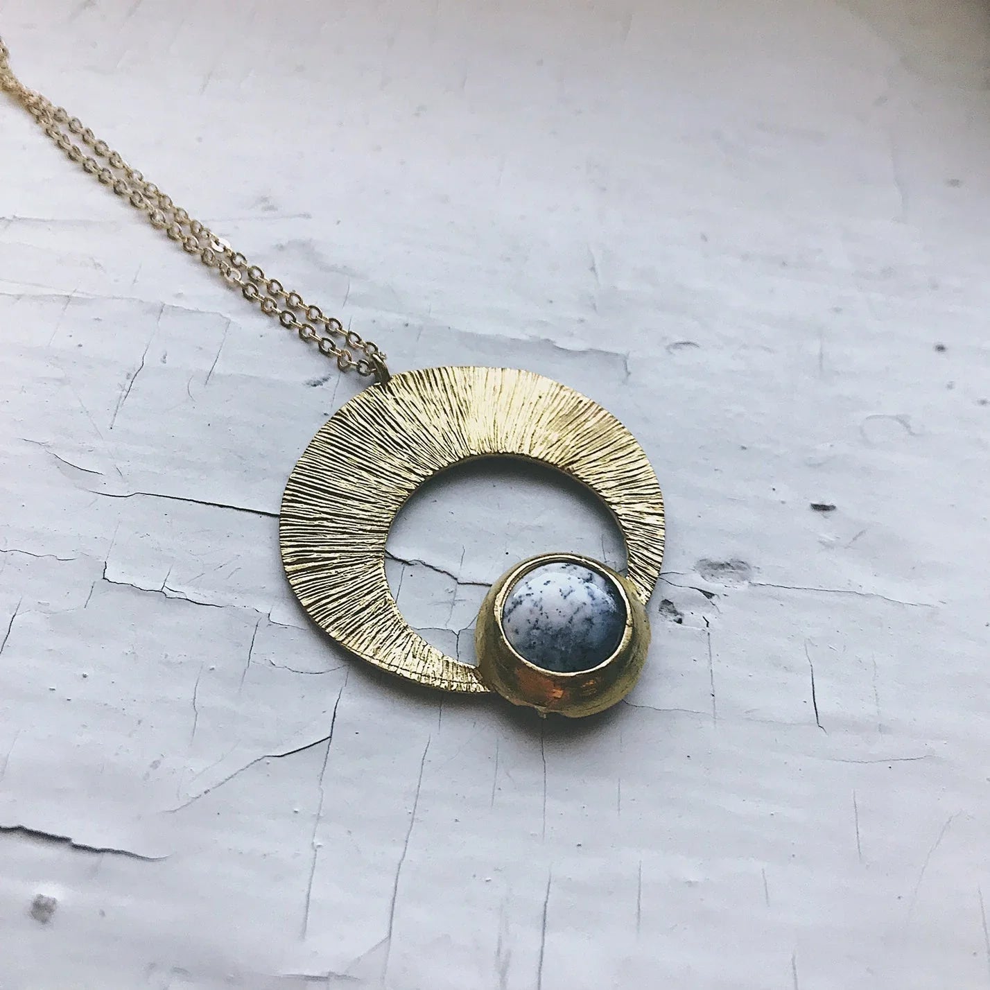 Crescent Moon Pendant with Dendritic Agate - minbolu -