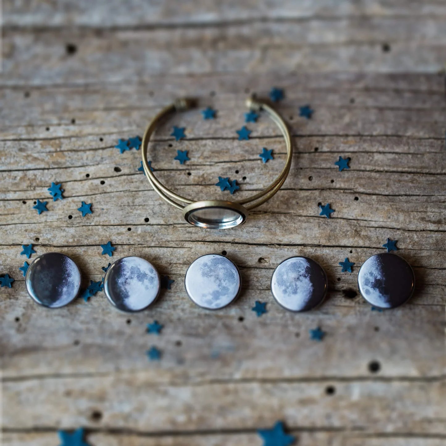 Interchangeable Moon Phase Cuff Bracelet - minbolu -