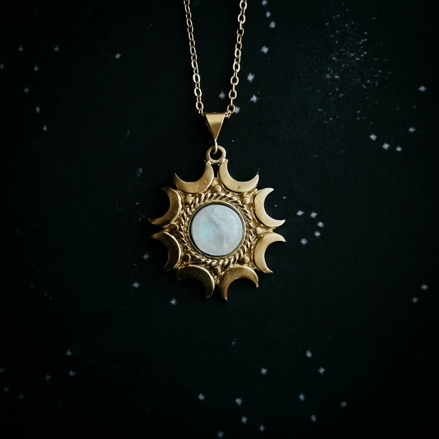 Lunar Witch Necklace - Rainbow Moonstone Pendant - minbolu