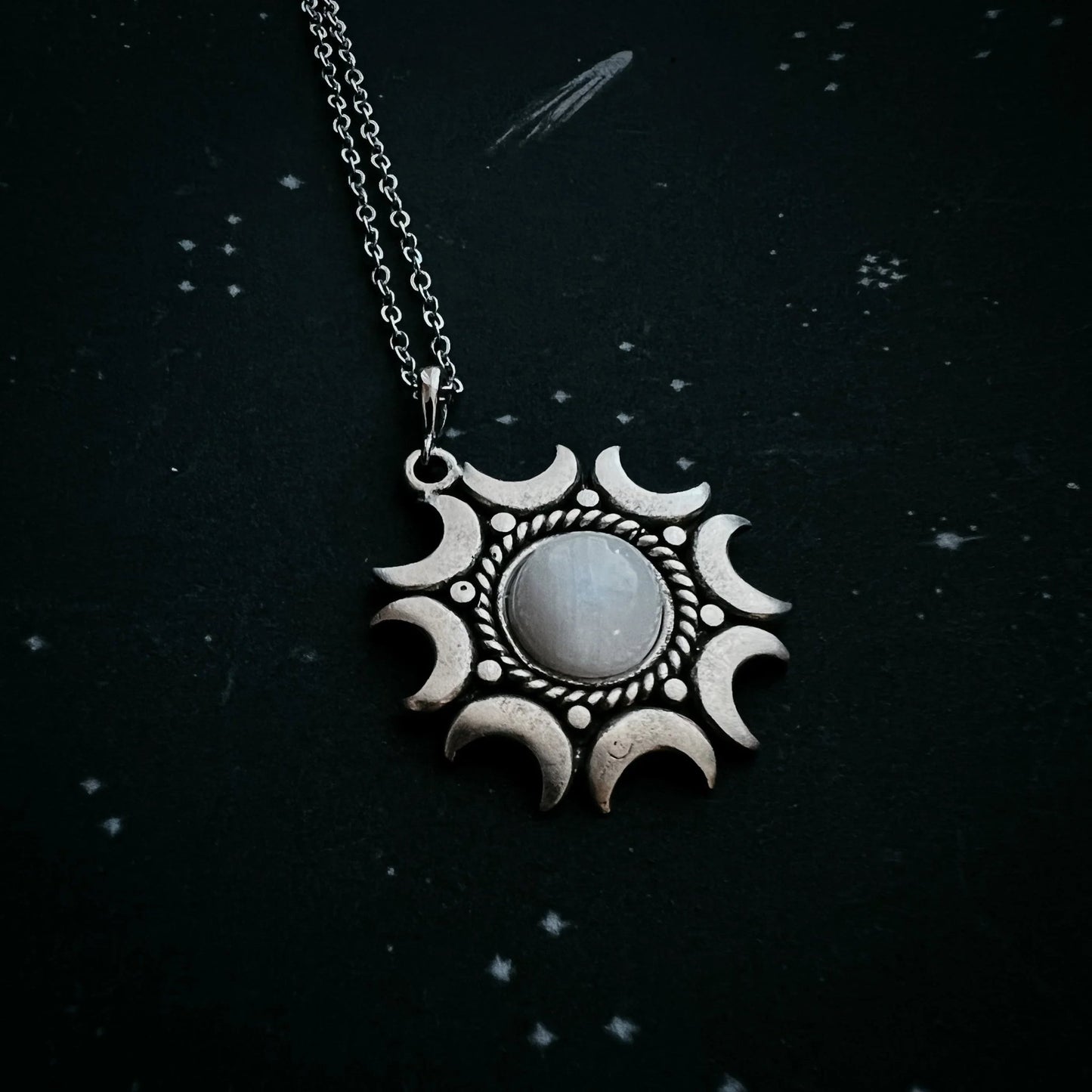 Lunar Witch Necklace - Rainbow Moonstone Pendant - minbolu