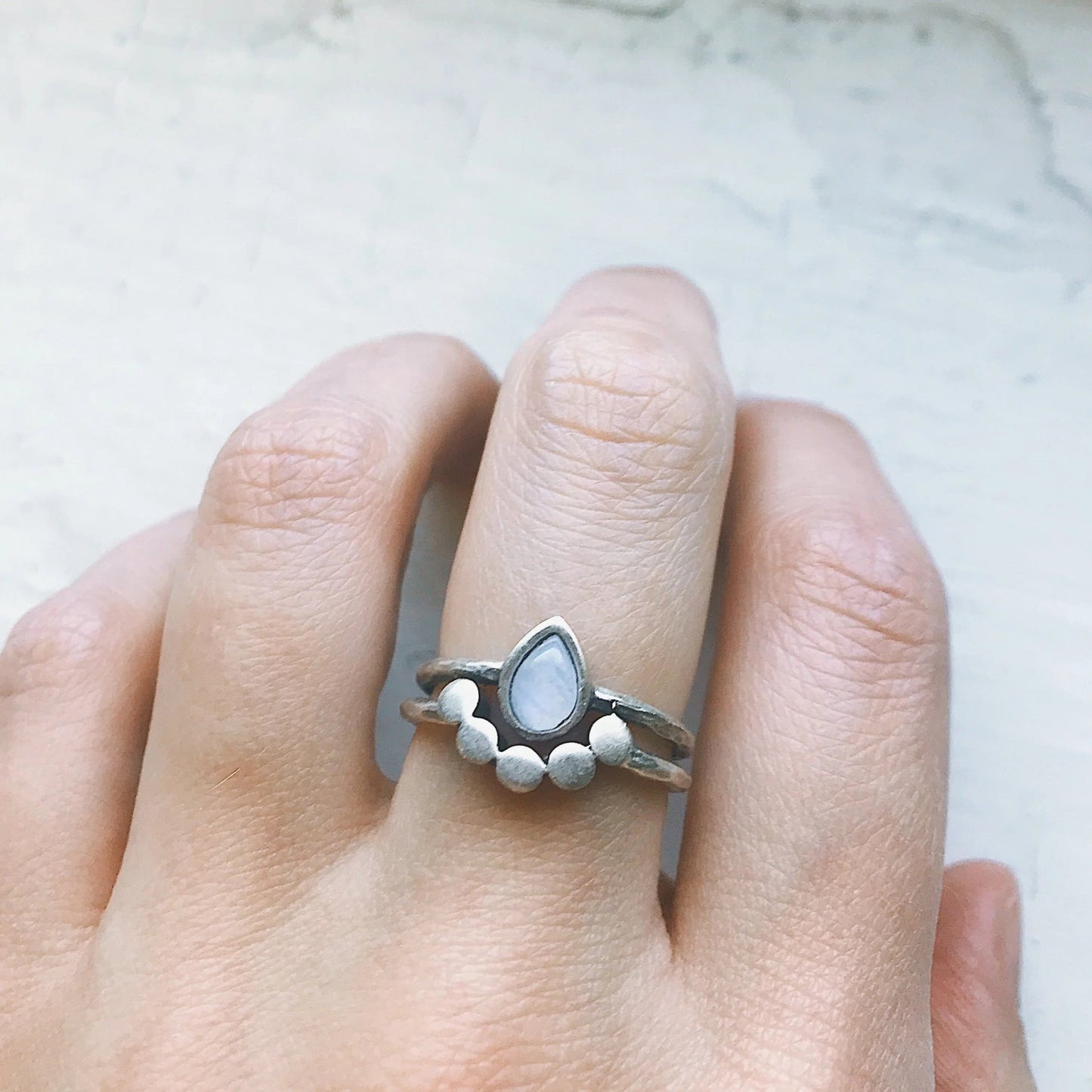 Moondrop Moonstone Ring - minbolu -