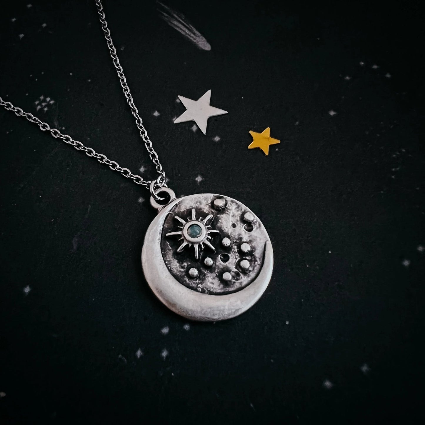North Star Pendant Necklace with Opal - minbolu