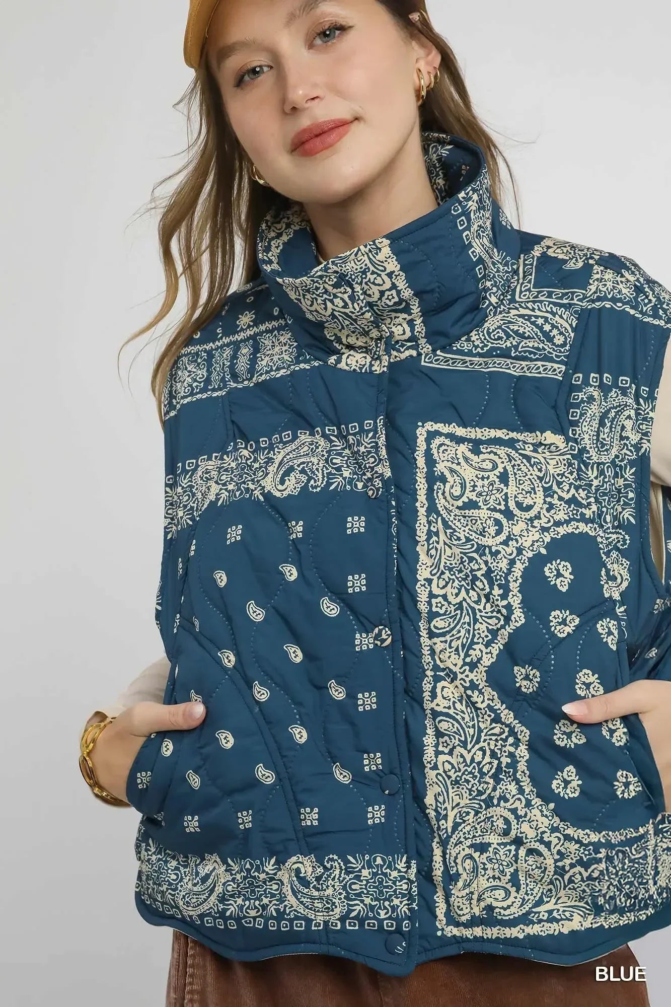 Umgee Bandana Print Quilted Puffer Vest - minbolu -