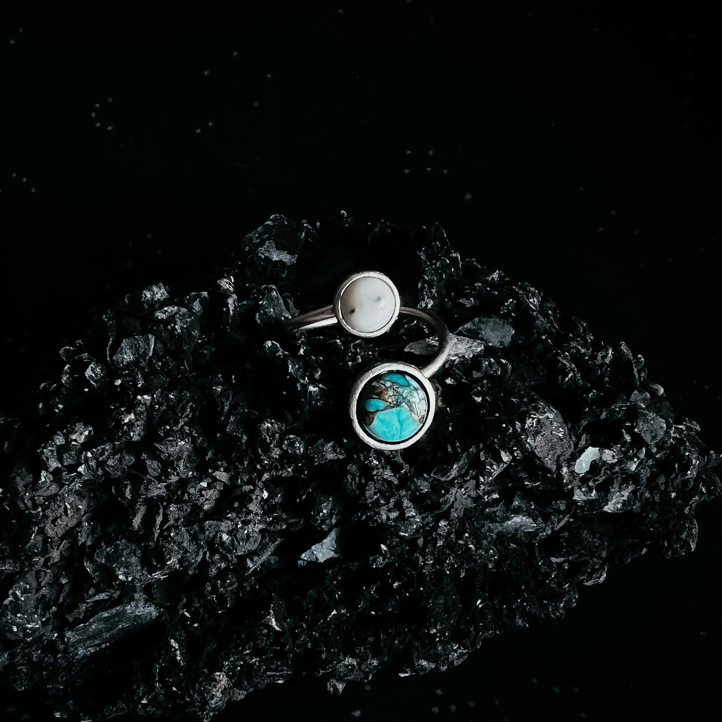 Earth and Moon Bypass Ring with Natural Stones - minbolu -