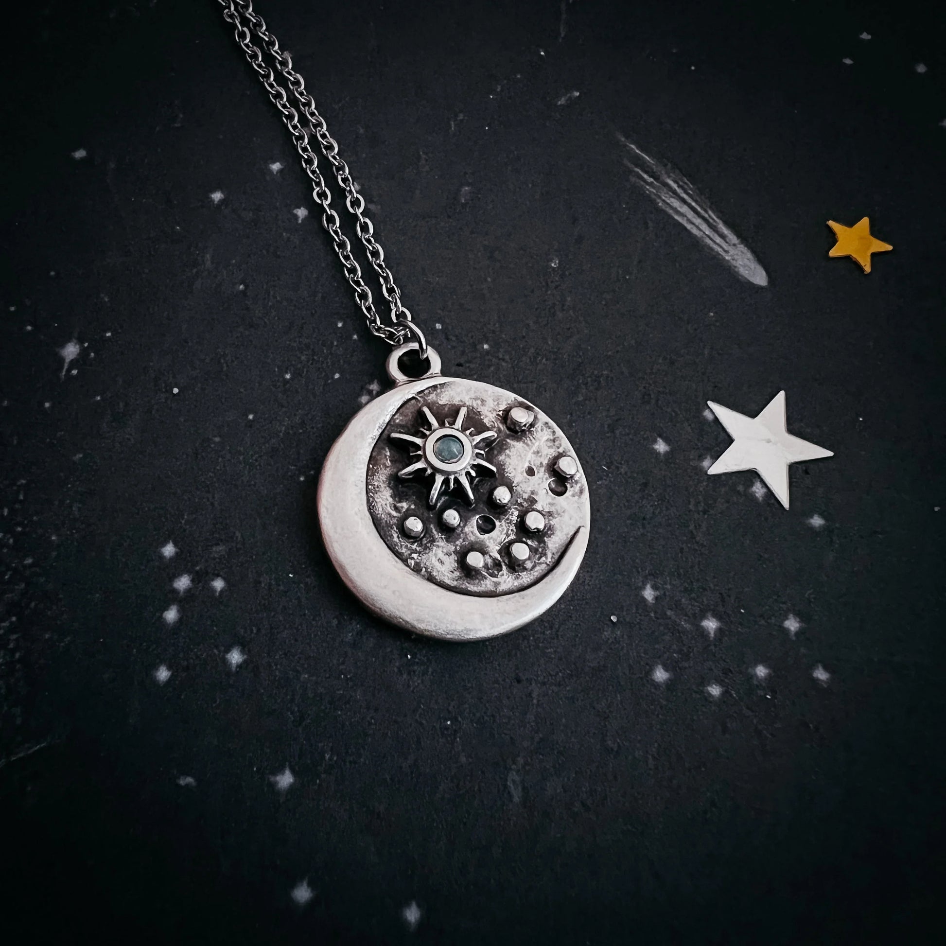 North Star Pendant Necklace with Opal - minbolu -