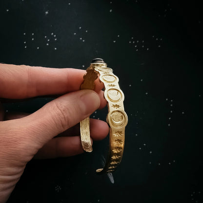 Moon Goddess Bracelet with Rainbow Moonstone - minbolu -