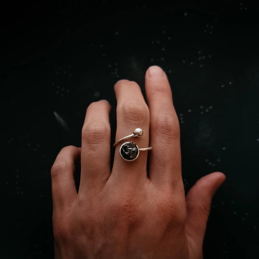 Round Wrap Ring with Authentic Raw Meteorite - minbolu -