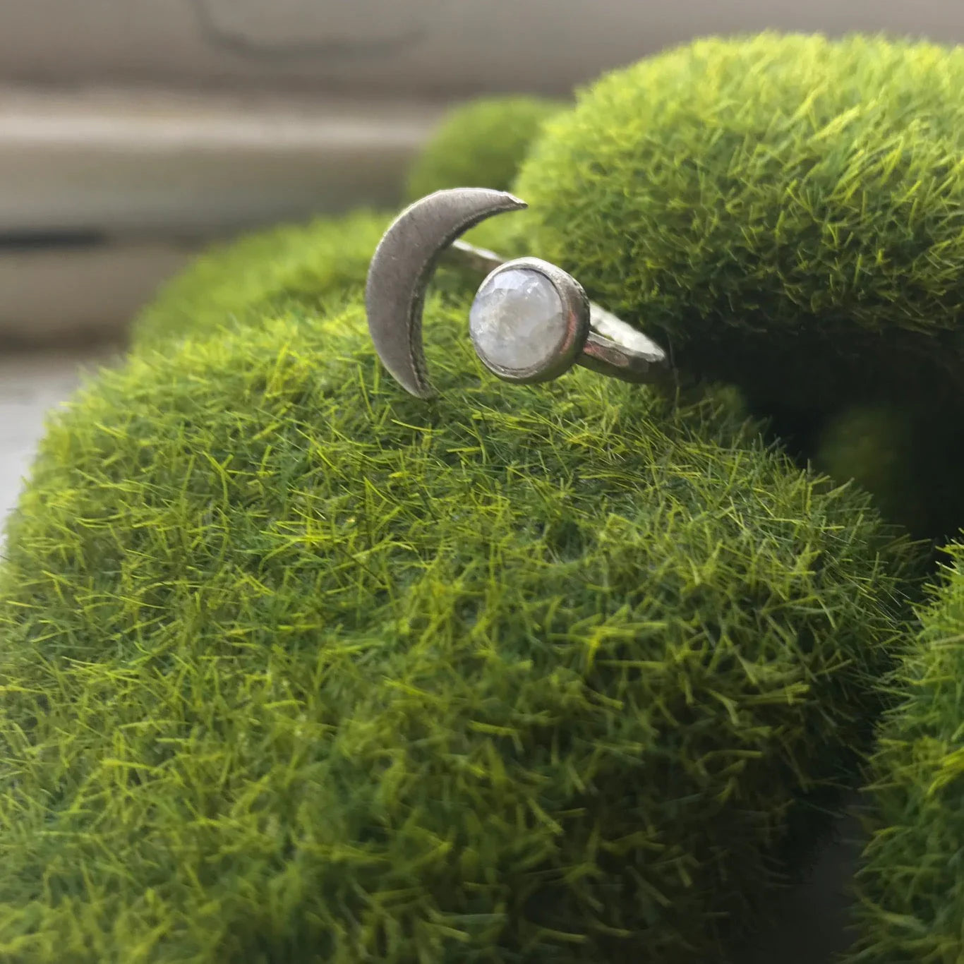 Moon Goddess Ring - Crescent Moon with Rainbow Moonstone - minbolu -