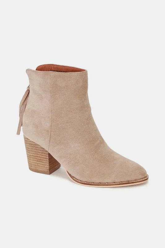 Beast Fashion Suede Point Toe Ankle Booties - minbolu -