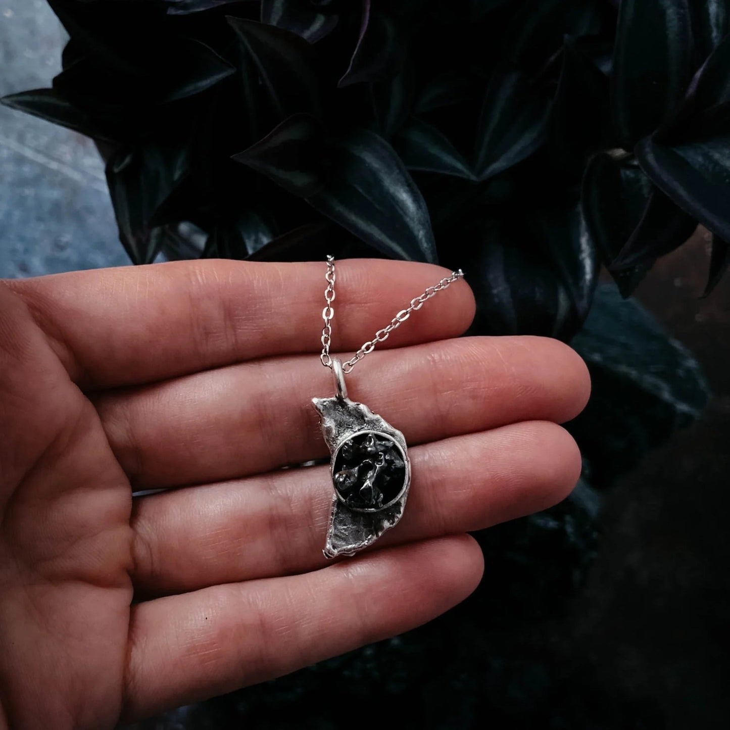 Crescent Moon Necklace with Authentic Meteorite - minbolu