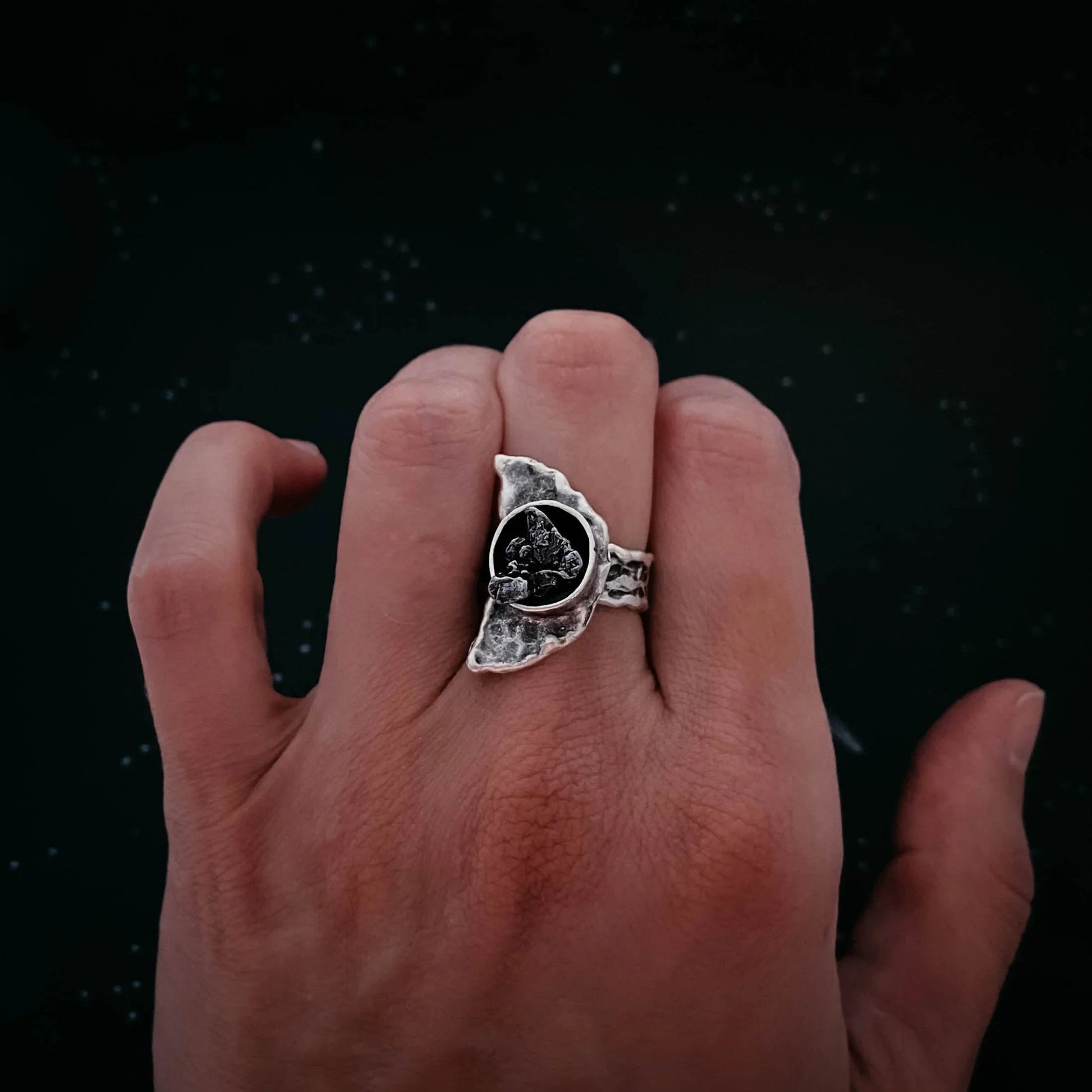 Crescent Moon Ring with Authentic Meteorite - minbolu