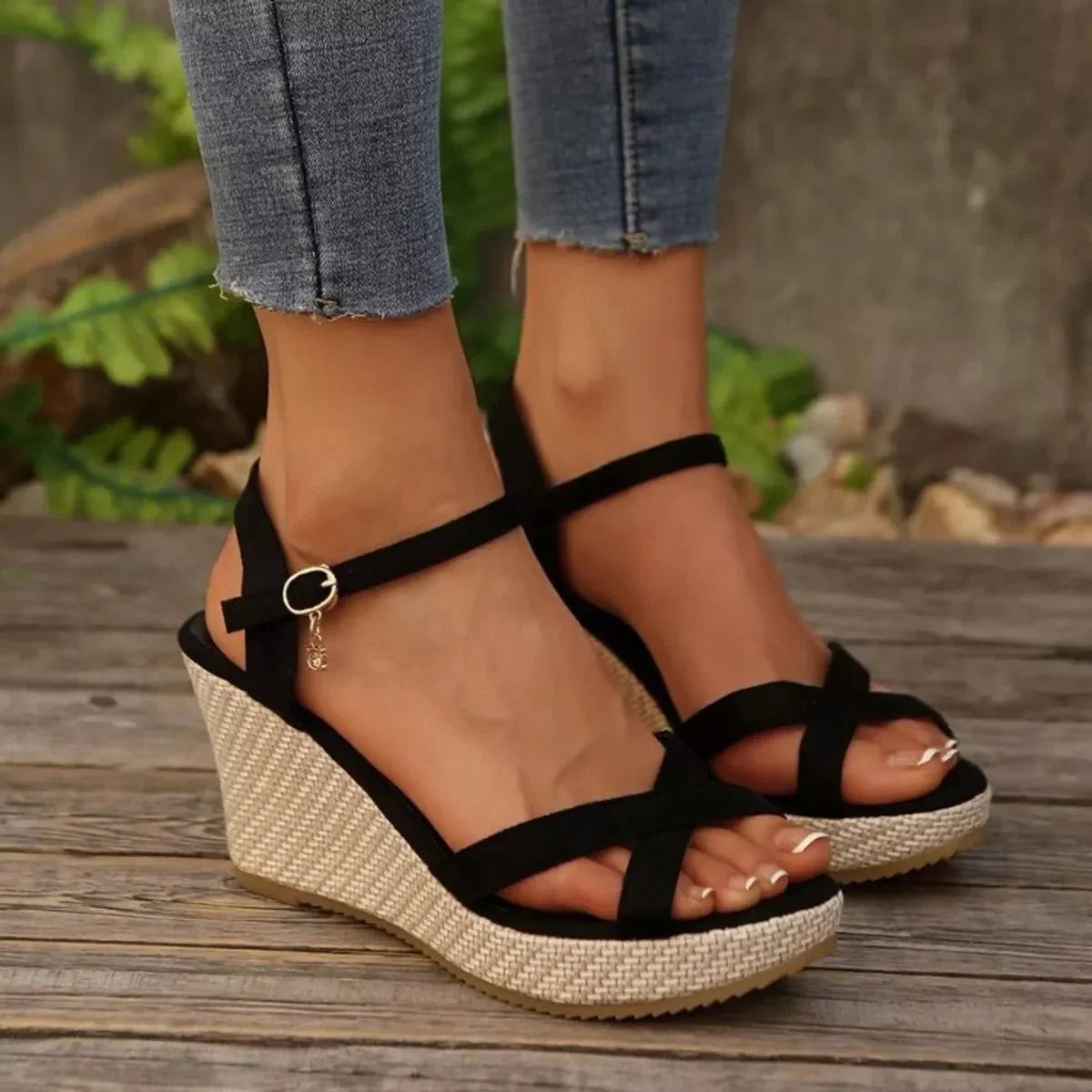 Crisscross Open Toe Wedge Sandals - minbolu -