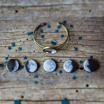Interchangeable Moon Phase Cuff Bracelet - minbolu -