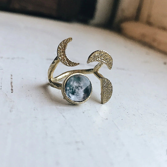 Moon Phase Sculpture Ring - minbolu -
