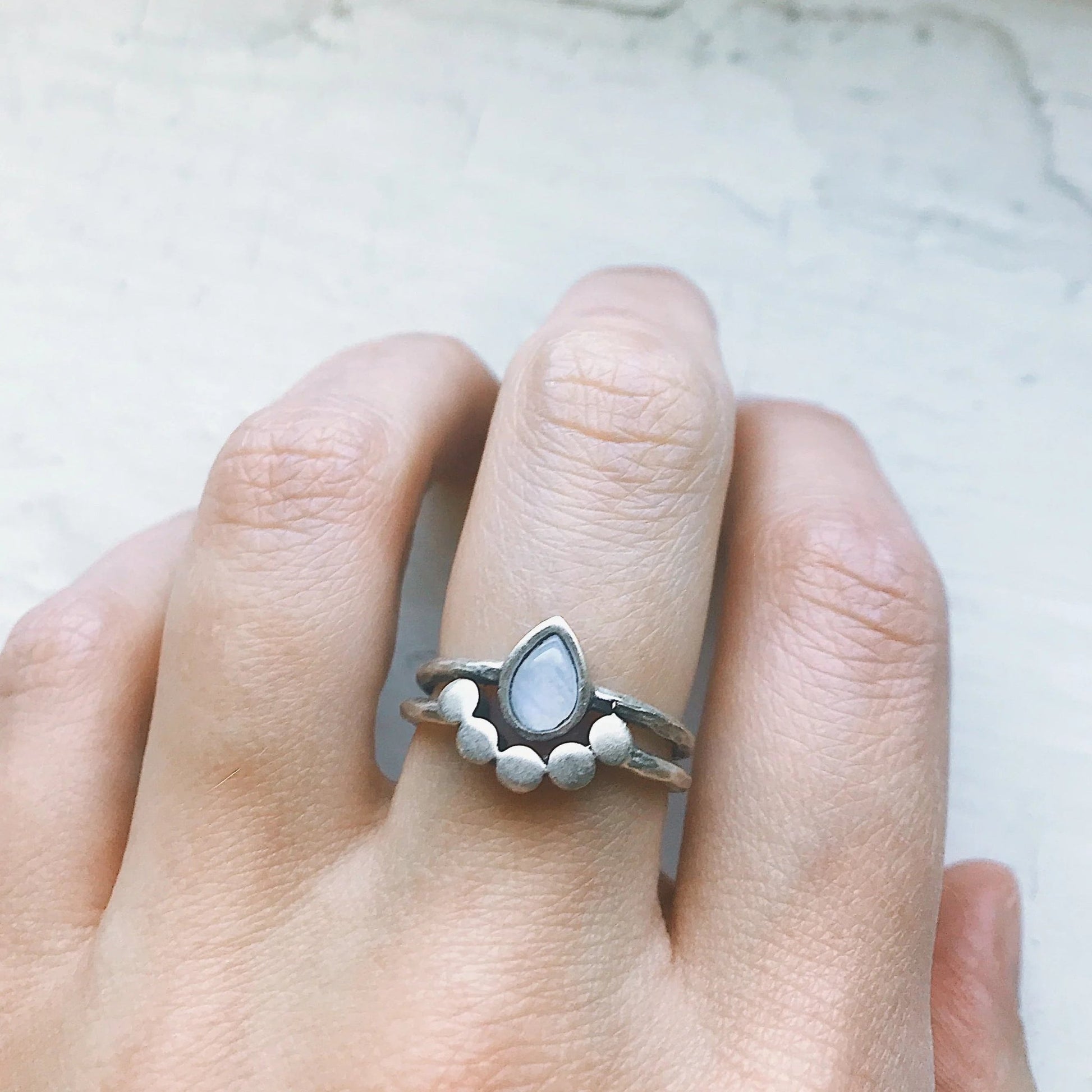 Moondrop Moonstone Ring - minbolu -