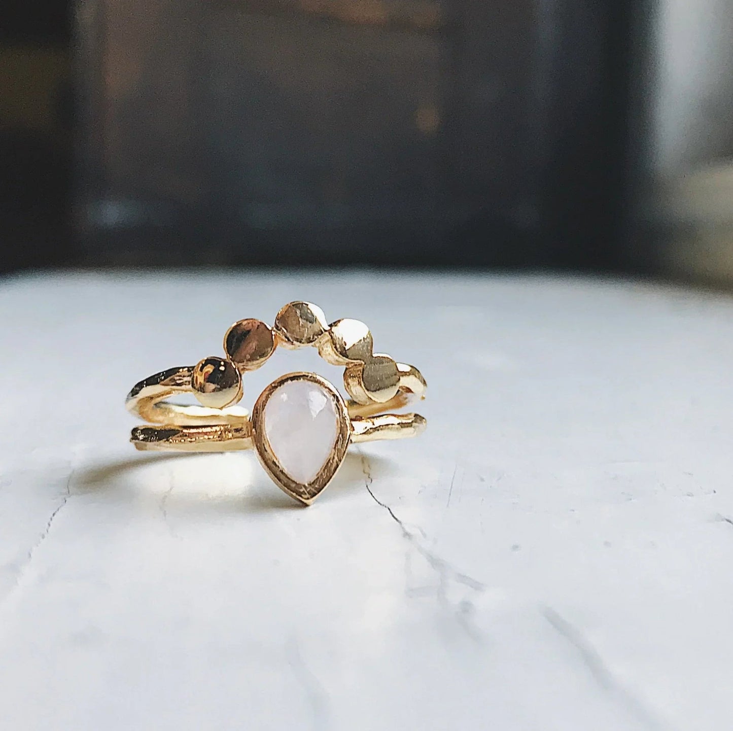 Moondrop Moonstone Ring - minbolu -