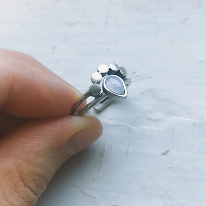 Moondrop Moonstone Ring - minbolu -