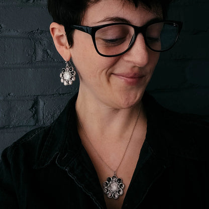 Moon Phase Halo Pendant - minbolu -