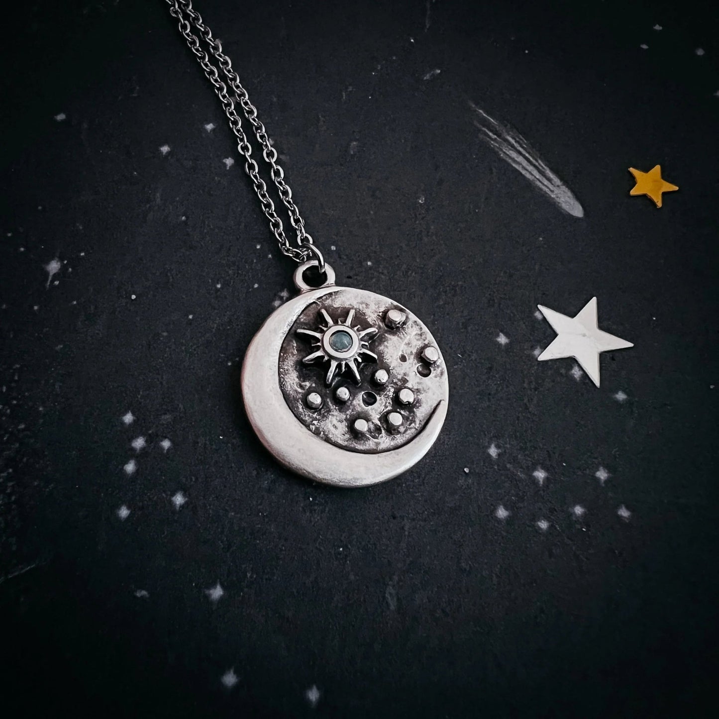 North Star Pendant Necklace with Opal - minbolu