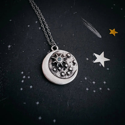 North Star Pendant Necklace with Opal - minbolu