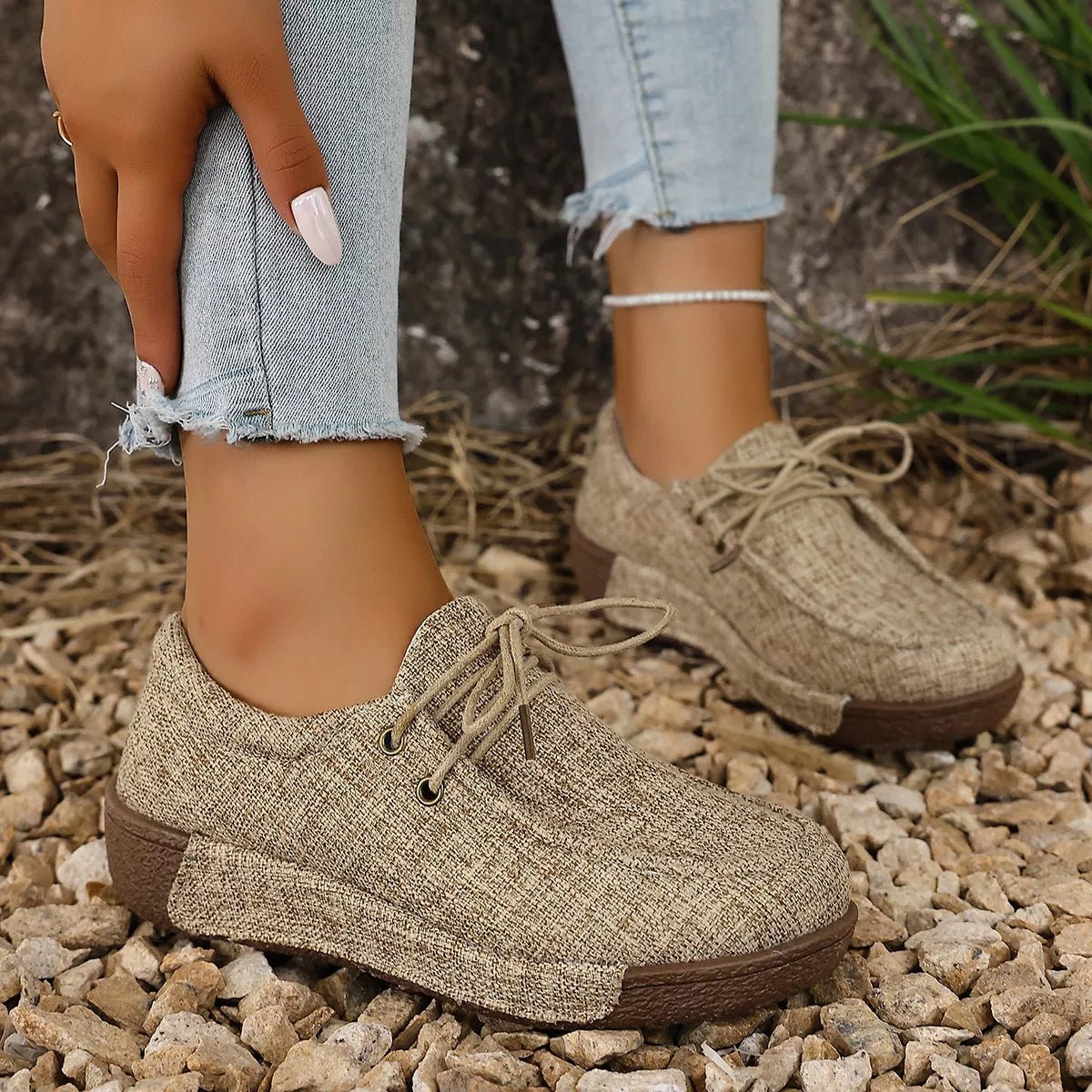 Round Toe Lace-Up Sneakers - minbolu -