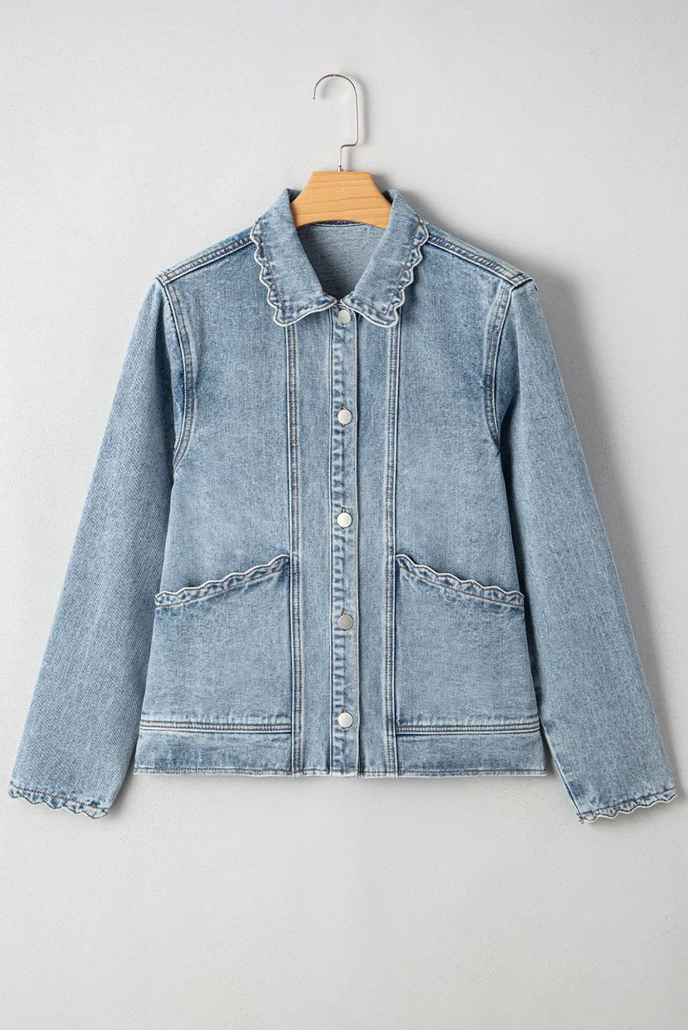 Scallop Collar Denim Jacket – Vintage Charm Meets Modern Style - minbolu -