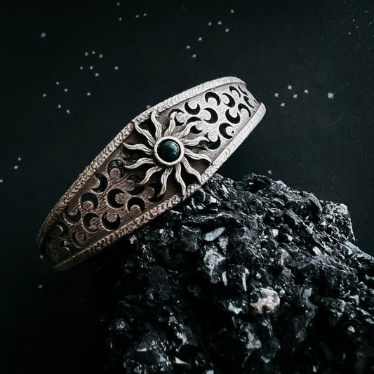 Solar Eclipse Bracelet with Black Opal - minbolu