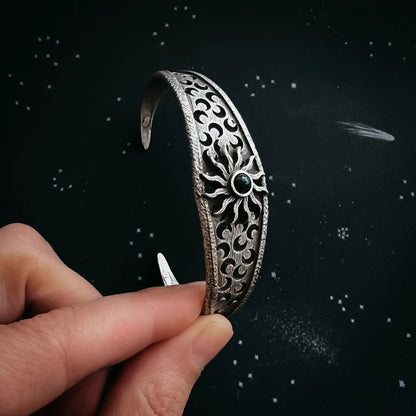 Solar Eclipse Bracelet with Black Opal - minbolu