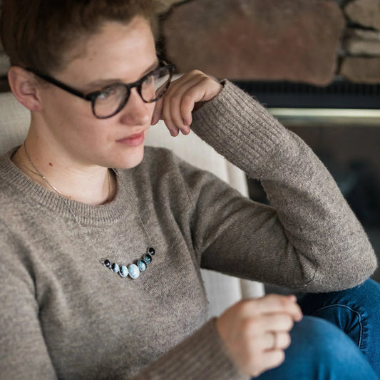 Varying Sized Curved Moon Phase Necklace in Silver - minbolu -