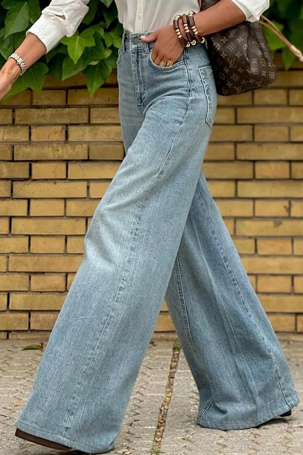 Wide Leg Jeans with Pockets - Comfort & Style - minbolu -
